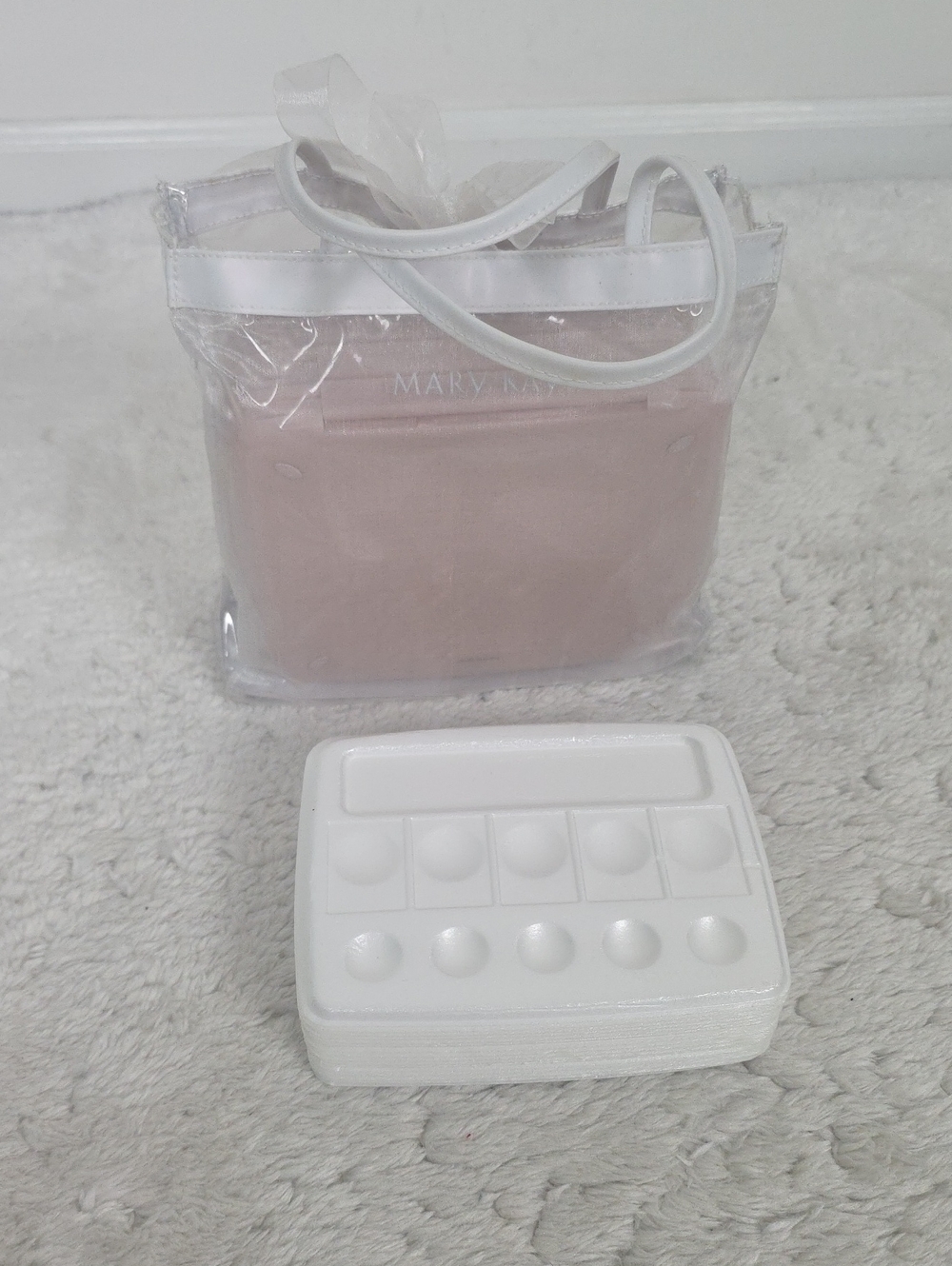 Vintage Mary Kay Compact Makeup Case Kit in Light Pink